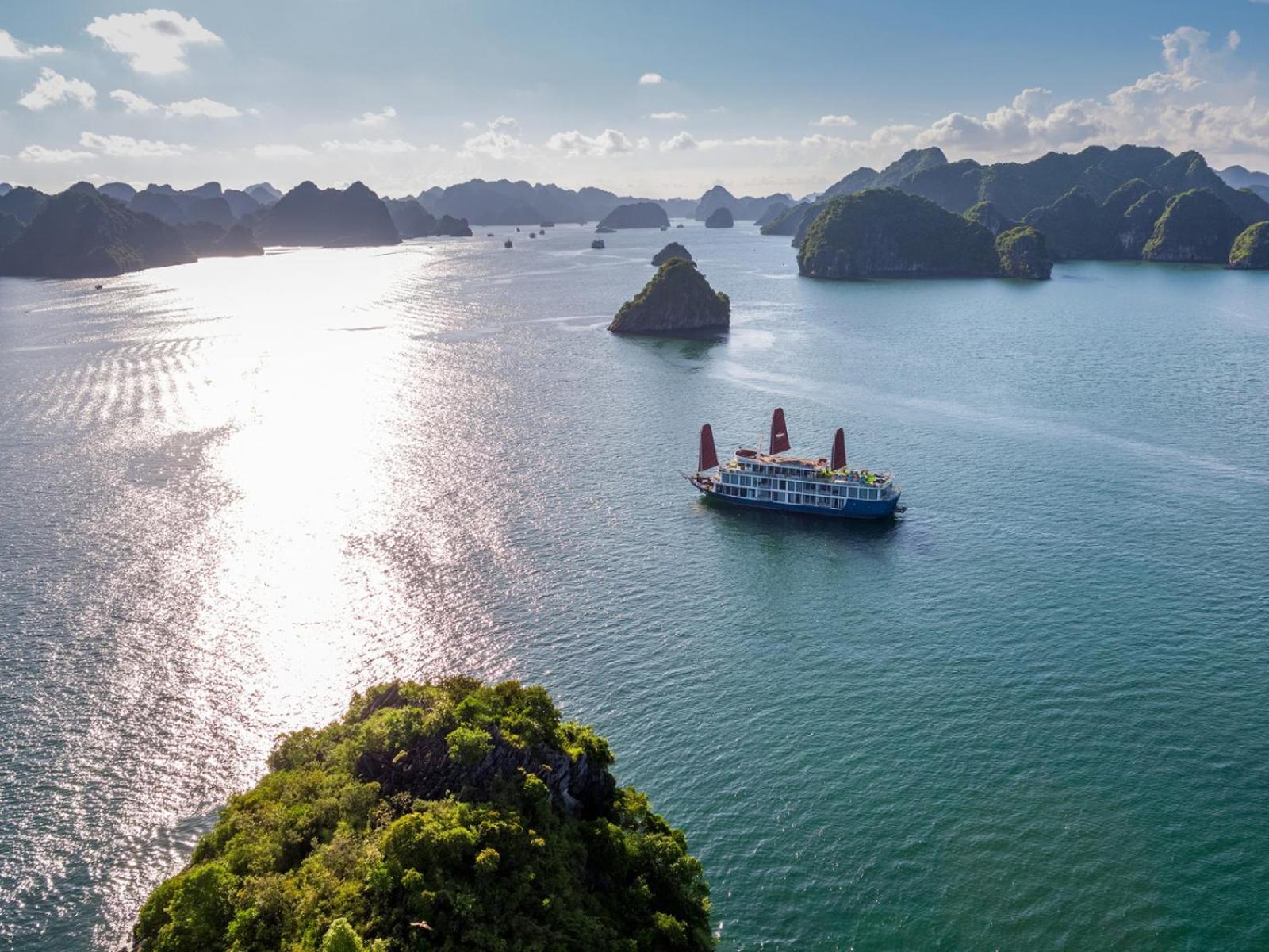 Hotel Lotus Boutique Cruise Hạ Long Exterior foto